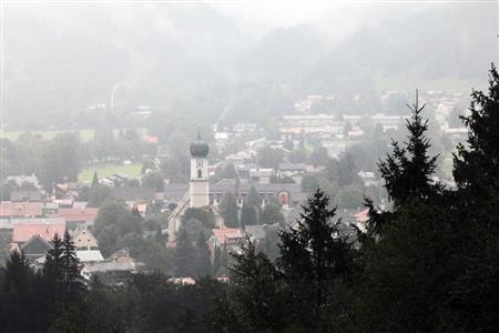 ドイツアルプスに囲まれたオーバーアマガウ。大自然に囲まれた小さな村は文明の発展した都会では見られない素朴かつ熱い信仰心が今も息づいている＝２０１５年９月２０日（佐藤良一さん撮影）