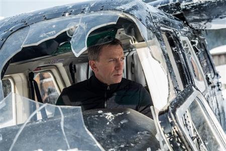 スパイ映画シリーズの最新作「００７＿スペクター」（ＡＰ）