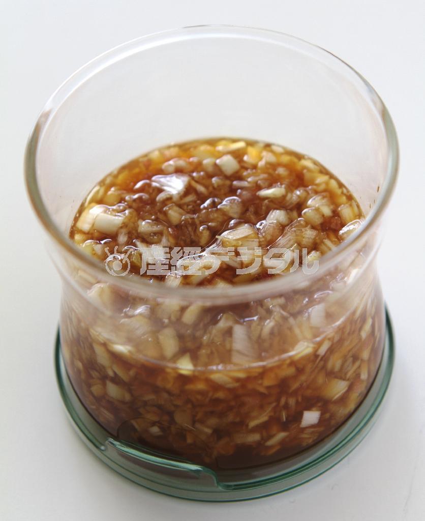 ブリの香味焼き（材料）＿＿［香味だれ］（作りやすい分量）。ネギのみじん切り＿大さじ２、みょうがのみじん切り＿大さじ２、おろしショウガ＿小さじ２、酒・しょうゆ・みりん＿各大さじ２。