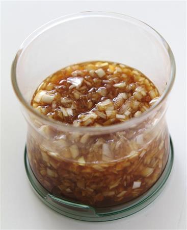 ブリの香味焼き（材料）＿＿［香味だれ］（作りやすい分量）。ネギのみじん切り＿大さじ２、みょうがのみじん切り＿大さじ２、おろしショウガ＿小さじ２、酒・しょうゆ・みりん＿各大さじ２。