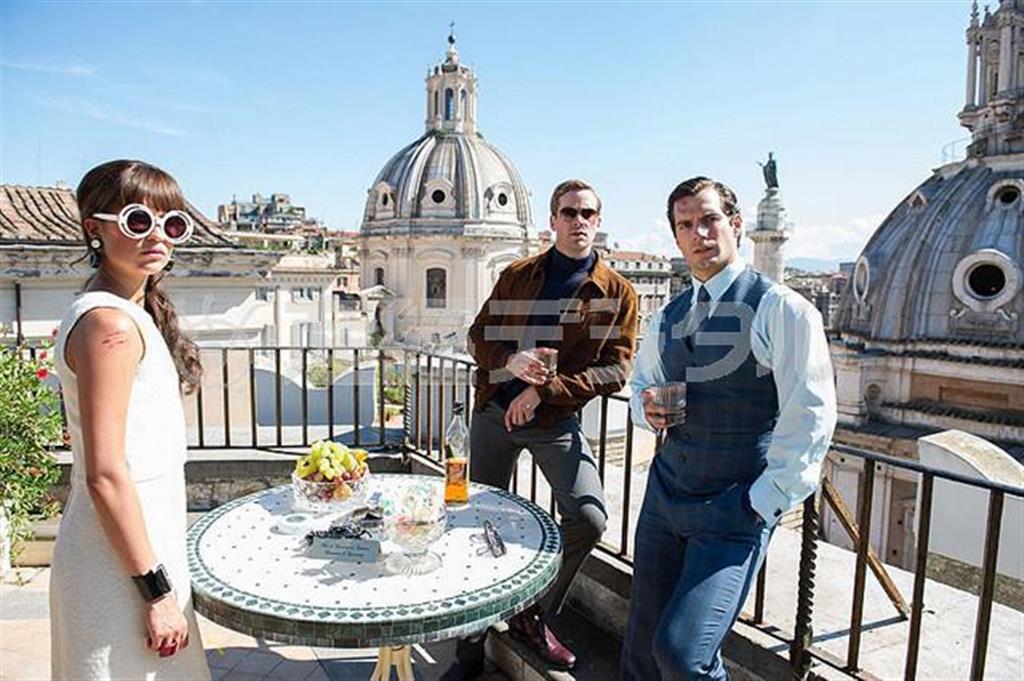 映画「コードネーム＿Ｕ．Ｎ．Ｃ．Ｌ．Ｅ．」（ガイ・リッチー監督）。１１月１４日公開（ワーナー・ブラザーズ提供）。（Ｃ）２０１４＿ＷＡＲＮＥＲ＿ＢＲＯＳ．ＥＮＴＥＲＴＡＩＮＭＥＮＴ＿ＩＮＣ．ＡＮＤ＿ＲＡＴＰＡＣ－ＤＵＮＥ＿ＥＮＴＥＲＴＡＩＮＭＥＮＴ＿ＬＬＣ＿ＡＬＬ＿ＲＩＧＨＴＳ＿ＲＥＳＥＲＶＥＤ