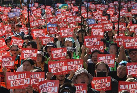 「起業しやすい国」として世界４位に評価された韓国はストライキ天国でもある＝２０１５年９月、ソウル（ＡＰ）