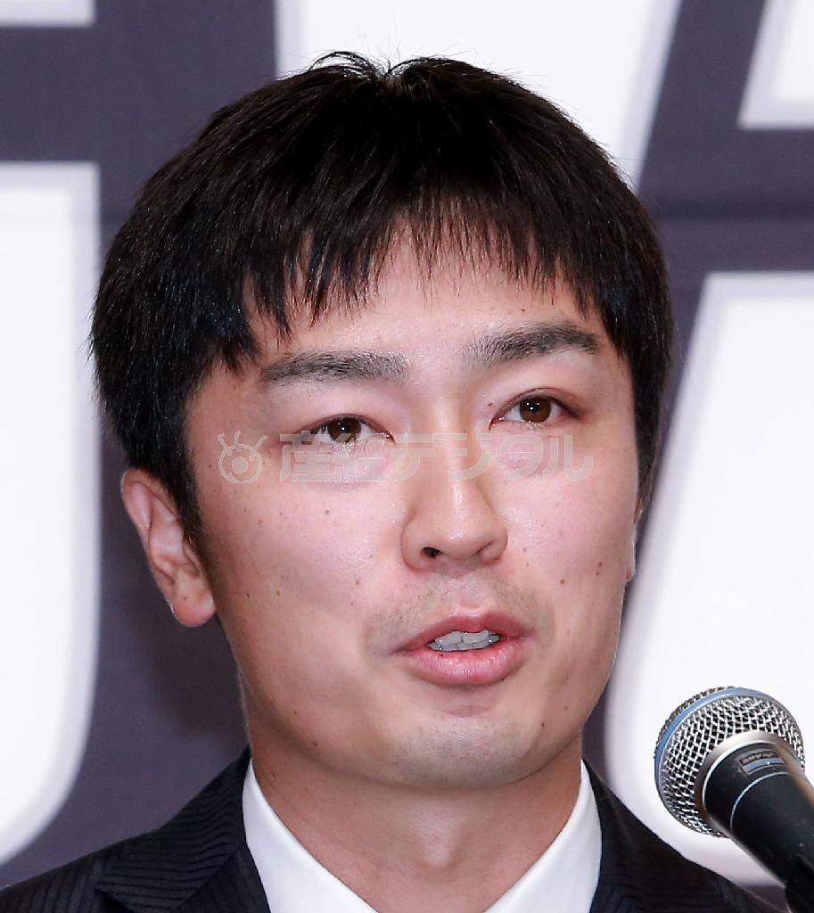 古巣ソフトバンク入りが決まった和田毅（つよし）投手＝２０１５年１１月１４日、福岡県福岡市（中川春佳撮影）