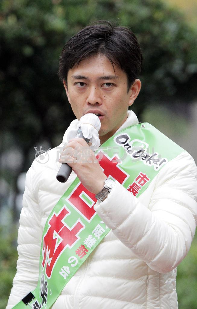 大阪市長選候補、吉村洋文（よしむら・ひろふみ）氏＝２０１５年１１月９日午後、大阪市住吉区（村本聡撮影）