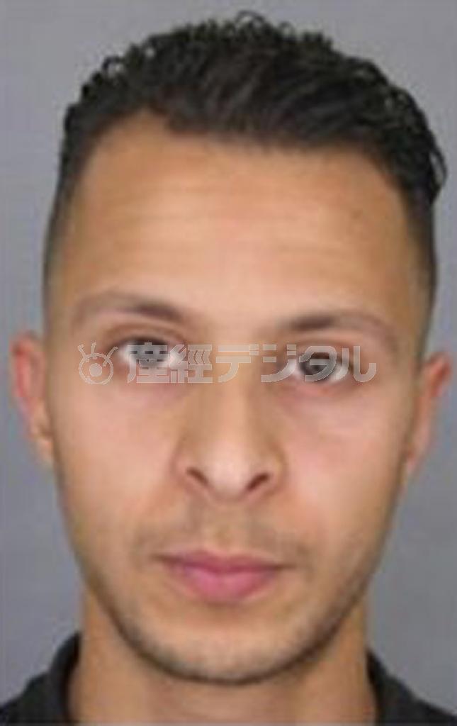 ベルギー在住のフランス人、サラ・アブデスラム容疑者の顔写真（ＡＰ＝共同）