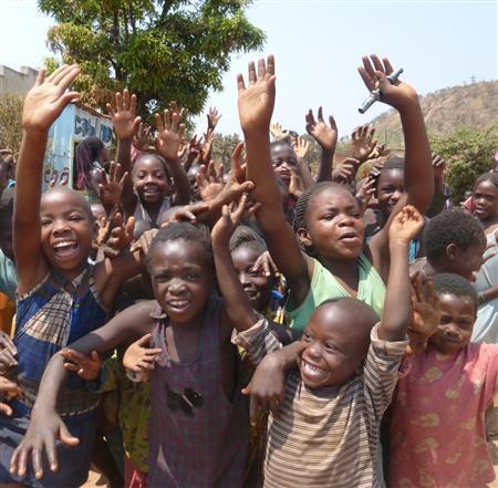 元気なコンゴの子供たち＝２０１５年９月２日、コンゴ民主共和国（ワールド・ビジョン・ジャパン撮影）