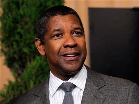 米俳優、デンゼル・ワシントンさん＝２０１３年２月４日、米カリフォルニア州ビバリーヒルズ（ＡＰ）