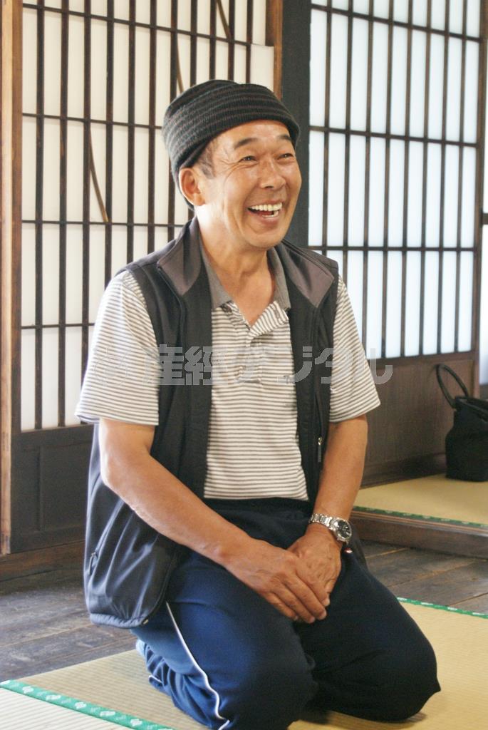 代表の西岡孝明さん。この笑顔にリピーターになる人も＝２０１５年１０月２４日、徳島県三好市（塩塚夢撮影）