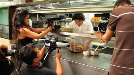 【メディアトリガーｐｌｕｓ（試聴無料）】映画「料理人ガストン・アクリオ＿美食を超えたおいしい革命」（パトリシア・ペレズ監督）。公開中（提供写真）