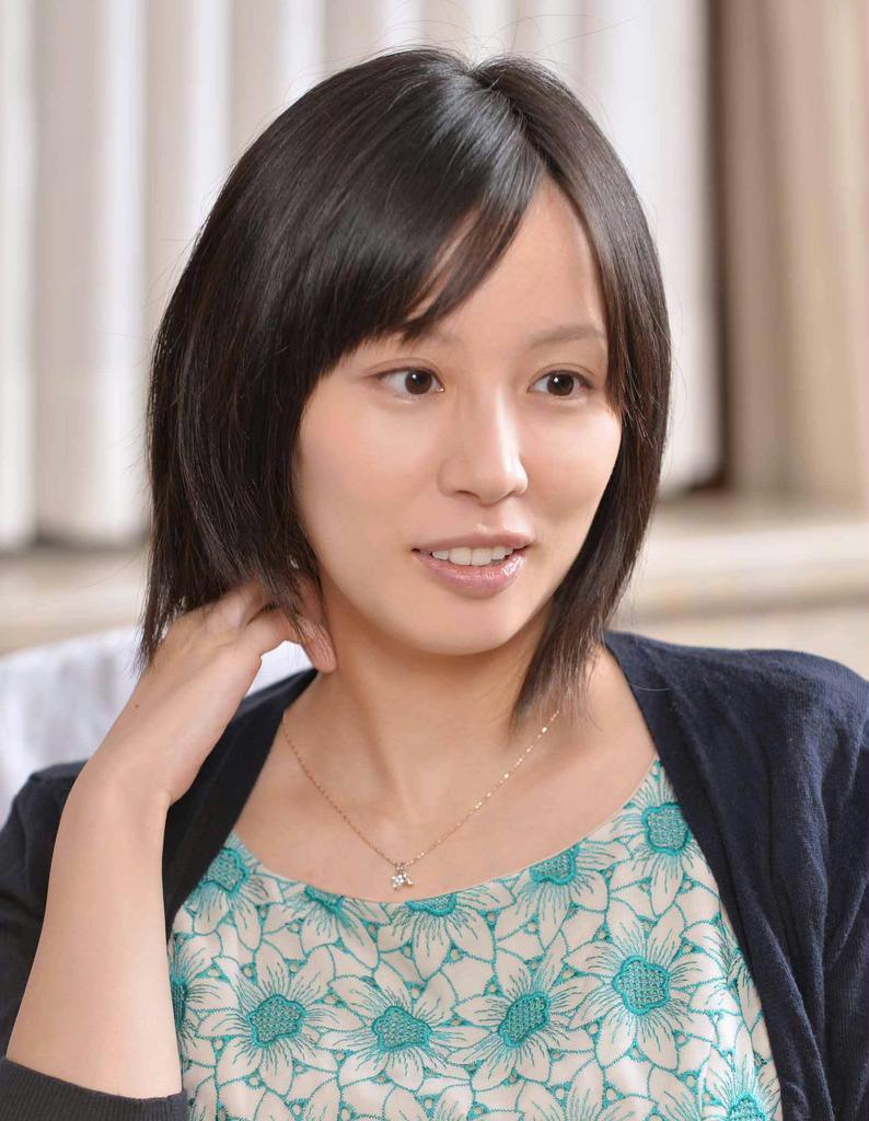 収録作の執筆のために陶芸家を取材。「その職業に夢中になる理由、魅力が伝わってきた」と話す綿矢りささん