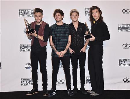 英ボーイズグループ「ワン・ダイレクション」＝２０１５年１１月２２日、米カリフォルニア州ロサンゼルス（ＡＰ）