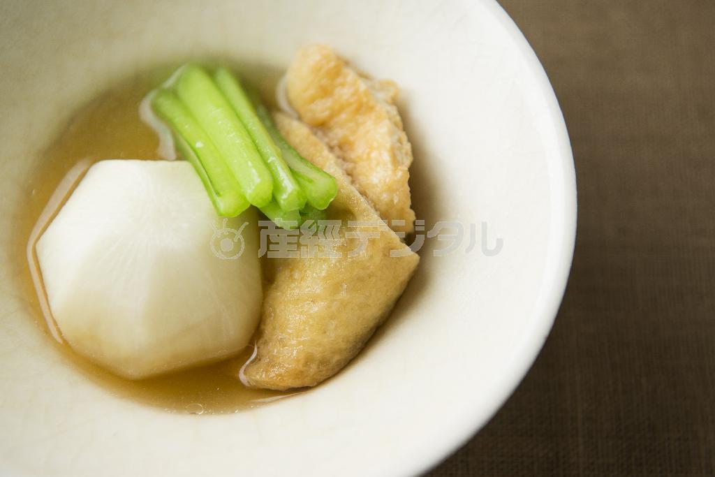 油揚げのお揚げと蕪のさっと煮（松下二郎さん撮影）