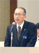 春闘方針を決定した中央委員会であいさつする連合の神津里季生会長＝２７日、千葉県浦安市（平尾孝撮影）
