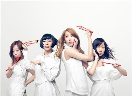 １年２か月ぶりに「小粋」な新曲を発売した赤い公園。（左から）歌川菜穂、津野米咲、佐藤千明、藤本ひかり（提供写真）