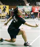 女子シングルス１回戦で勝利した山口茜＝２０１５年１２月２日、東京都渋谷区の代々木第二体育館（共同）