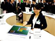 りそなＨＤはフィンテックを活用した効率的な店舗運営に力を入れている＝東京都江東区