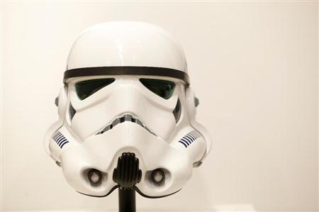 サザビーズで競売にかけられる帝国軍の兵士ストーム・トルーパーのヘルメット（ＡＰ）