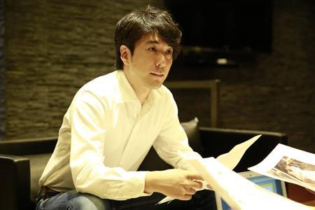 アクティングコーチの秦秀明さん＝２０１５年１１月４日（提供写真）