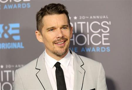 米俳優、イーサン・ホークさん＝２０１５年１月１５日、米カリフォルニア州ロサンゼルス（ＡＰ）