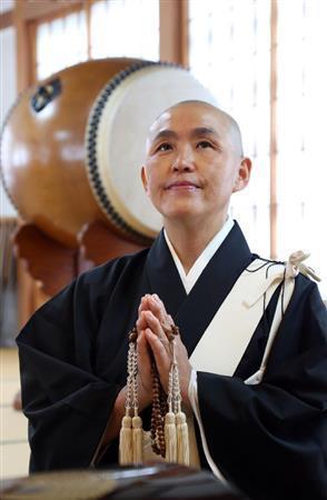 日蓮宗系の尼僧、鈴木日宣（すずき・にっせん）さん＝２０１３年１０月２９日、千葉県内（野村成次撮影）