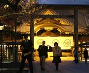 南門近くのトイレで爆発があったとされる靖国神社＝東京都千代田区（福島範和撮影）