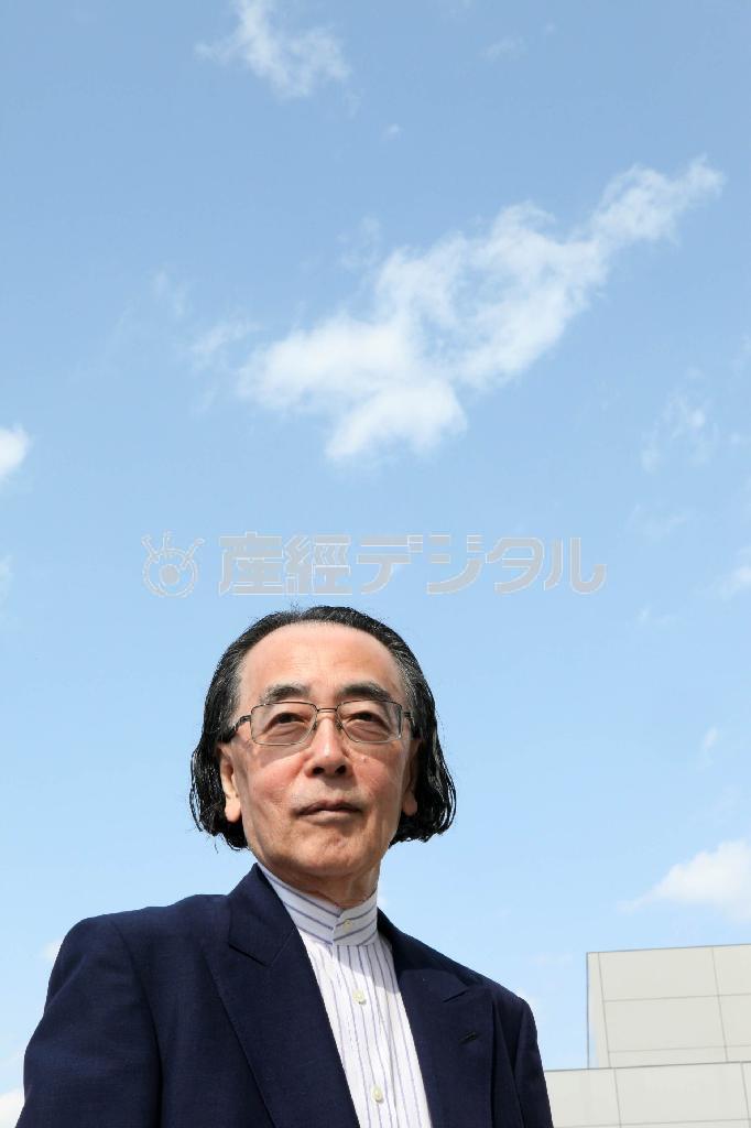 「音楽界ににぎわいをもたらし、社会貢献となる音楽賞としたい」と語る、作曲家の一柳慧（いちやなぎ・としさん）さん（岡部好さん撮影、提供写真）