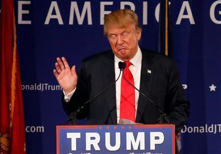 イスラム教徒の米国入国を禁止すべきとの発言で波紋を広げるドナルド・トランプ氏＝２０１５年１２月７日、米サウスカロライナ州チャールストン（ＡＰ）