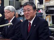 損保ジャパン日本興亜の新社長への就任が決まった西沢敬二副社長（右）＝１１日午後、東京都中央区（飯田耕司撮影）