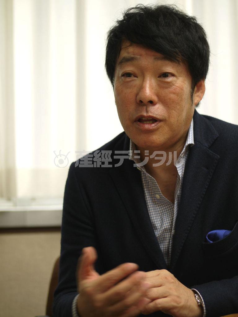 「トルコ政府は当初、『私たちが日本を救うパートは不要だ』と言っていた」と語る田中光敏（みつあき）監督＝２０１５年（岡本耕治撮影）