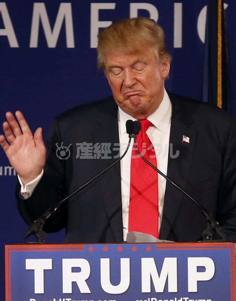 米大統領選の共和党候補指名争いで支持率首位に立つ不動産王、ドナルド ・トランプ氏＝２０１５年１２月７日、米サウスカロライナ州チャールストン（ＡＰ）