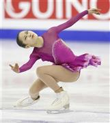 女子フリーで演技する宮原知子（さとこ）＝２０１５年１２月１２日、スペイン・カタルーニャ自治州バルセロナ（共同）