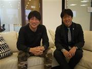 サッカー、ジュビロ磐田監督の名波浩（ななみ・ひろし）さん（右）と親友であるミスターチルドレンの桜井和寿（さくらい・かずとし）さん＝２０１５年１２月８日（Ｊ－ＷＡＶＥ提供）