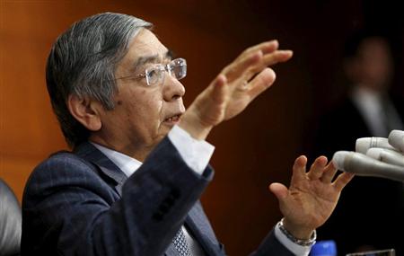大規模金融緩和の強化策を発表し、記者会見に臨む日銀の黒田東彦総裁（ロイター）