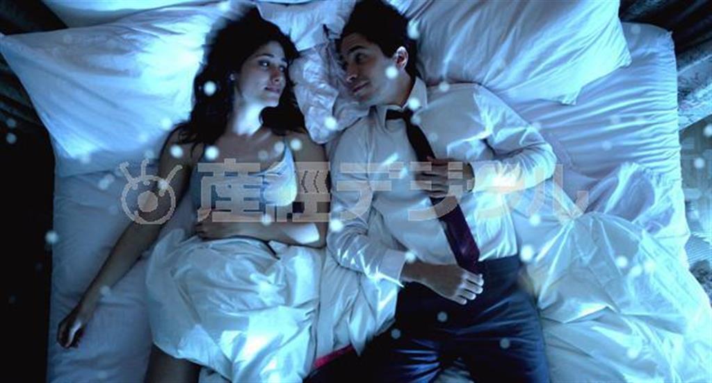 映画「ＣＯＭＥＴ／コメット」（サム・エスメイル監督）。公開中（アンプラグド提供）。（Ｃ）２０１４＿ＣＯＭＥＴ＿ＭＯＶＩＥ，ＬＬＣ．ＡＬＬ＿ＲＩＧＨＴＳ＿ＲＥＳＥＲＶＥＤ．