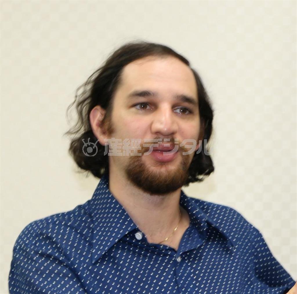 ジョシュア・サフディ監督＝２０１５年１０月２０日（高橋天地撮影）