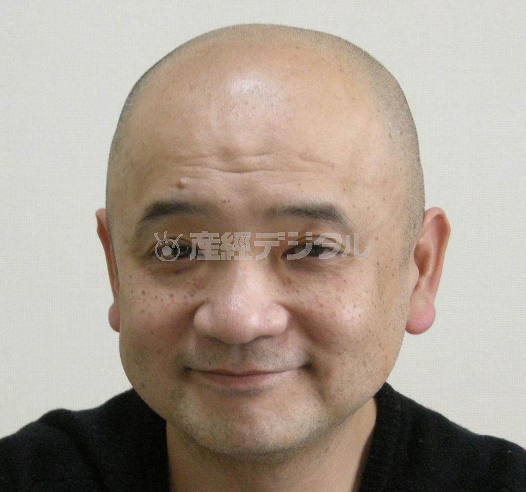 劇作家の青木豪（ごう）さん（藤沢志穂子撮影）