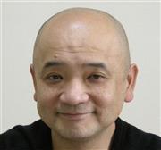 劇作家の青木豪（ごう）さん（藤沢志穂子撮影）