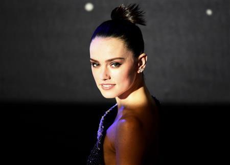 英女優、デイジー・リドリーさん＝２０１５年１２月１６日、英国・首都ロンドン（ロイター）