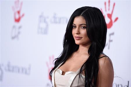 キム・カーダシアンさんの異父妹の米モデル兼女優、カイリー・ジェンナーさん＝２０１５年１２月１０日、米カリフォルニア州サンタモニカ（ＡＰ）