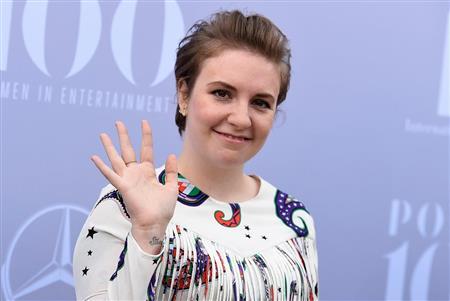 米女優、レナ・ダナムさん＝２０１５年１２月９日、米カリフォルニア州ロサンゼルス（ＡＰ）