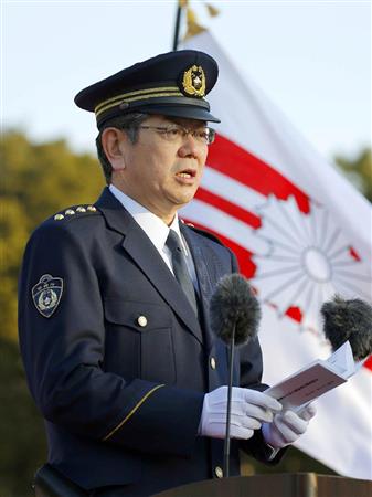 警視庁の年頭部隊出動訓練で訓示する高橋清孝警視総監＝８日午前、東京都新宿区の明治神宮外苑絵画館前