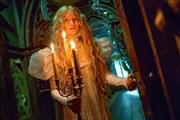 映画「クリムゾン・ピーク」（ギレルモ・デル・トロ監督）。１月８日公開（提供写真）。（Ｃ）Ｕｎｉｖｅｒｓａｌ＿Ｐｉｃｔｕｒｅｓ．