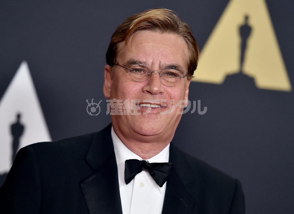 米劇作家、アーロン・ソーキン氏＝２０１５年１１月１４日、米カリフォルニア州ロサンゼルス（ＡＰ）