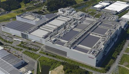 シャープの亀山工場＝三重県亀山市