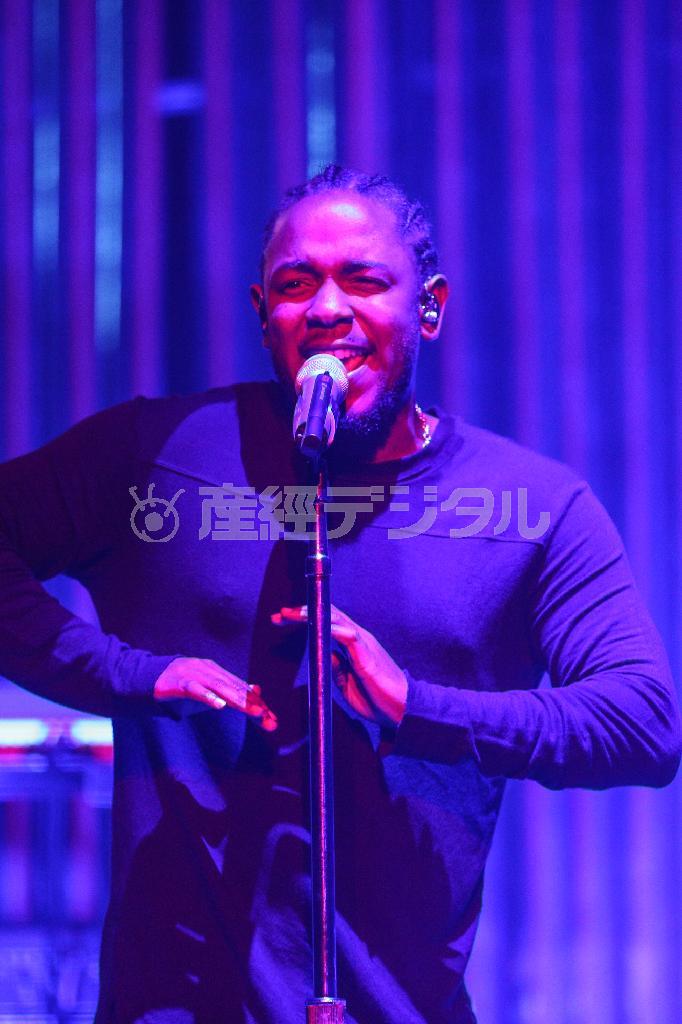 米ラップ歌手、ケンドリック・ラマーさん＝２０１５年１１月１１日、米カリフォルニア州ロサンゼルス（ＡＰ）