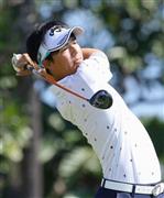 プロアマ戦で調整する石川遼＝２０１６年１月１３日、米ハワイ州ホノルルのワイアラエＣＣ（共同）