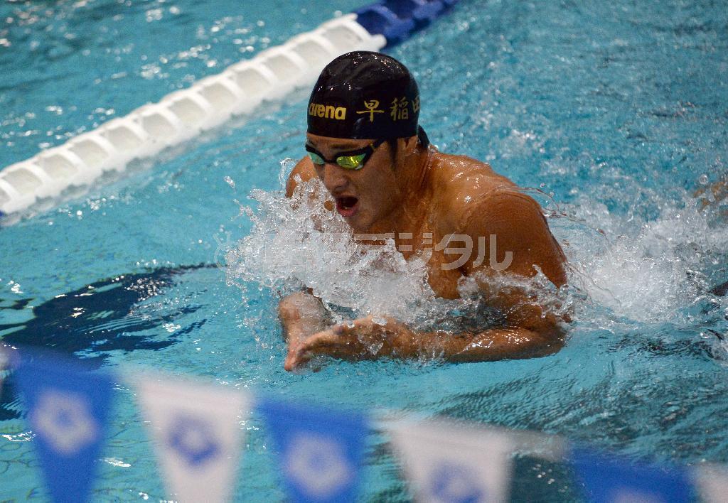 男子２００メートル個人メドレーに臨む瀬戸大也（だいや）。東京六大学冬季対抗戦の３種目で１位になった＝２０１６年１月１７日、神奈川県横浜市都筑区の横浜国際プール（矢島康弘撮影）