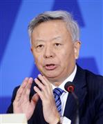 記者会見するアジアインフラ投資銀行の金立群初代総裁＝１７日、北京（共同）