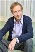 「常に自問自答しながら撮っている」と語るネメシュ・ラースロー監督＝２０１５年１１月１７日、東京都港区（宮崎瑞穂撮影）