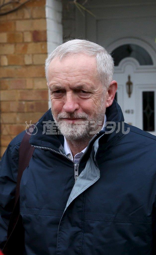 英労働党の強硬左派、ジェレミー・コービン党首＝２０１５年１２月２日、英国・首都ロンドン（ロイター）